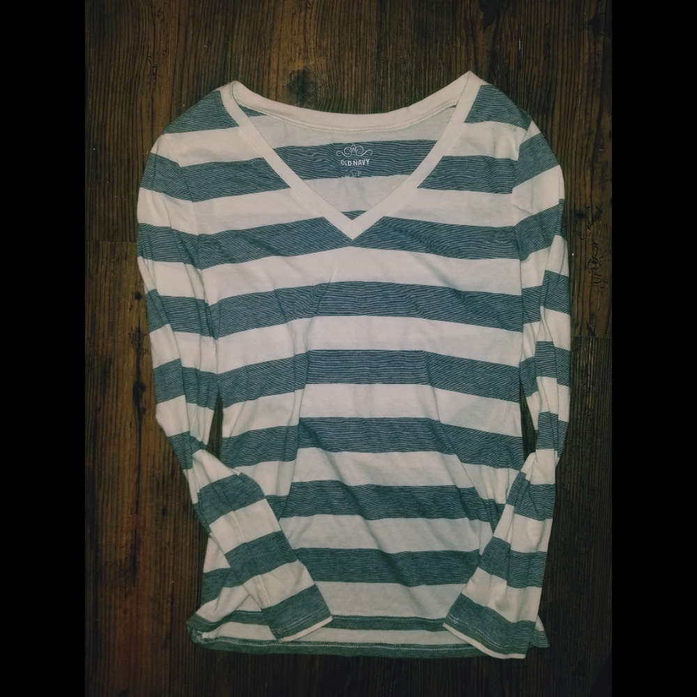 📌3/$25📌Soft old navy long sleeve tee